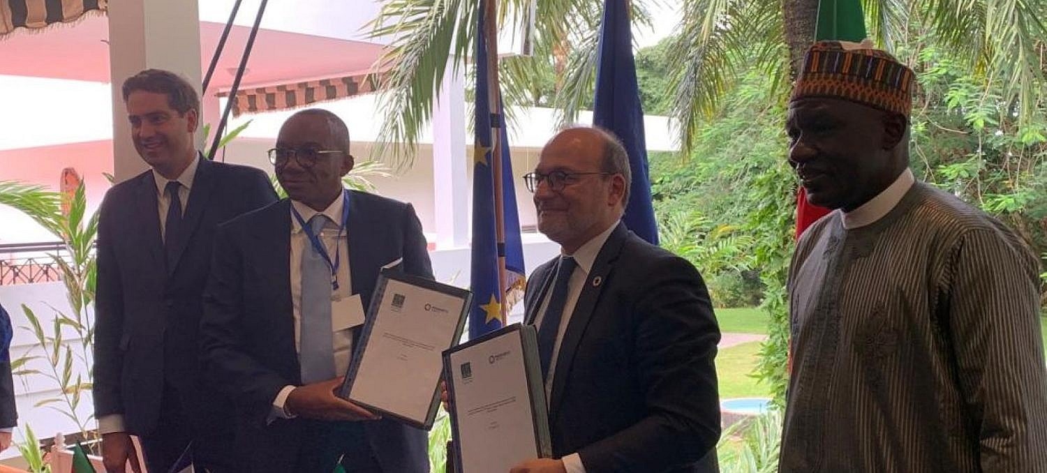 Groupe AFD et GICAM - Signature